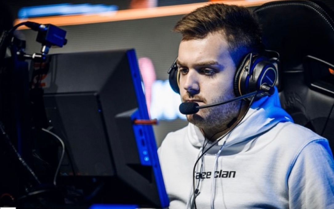 DOTA2 Outsiders战队的Xakoda直播谈TI11和Major上BP的差异